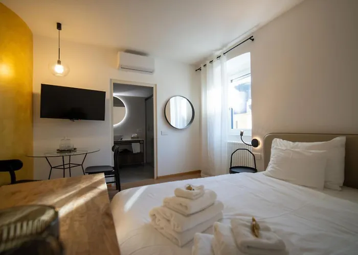 Diwine Bed & Breakfast